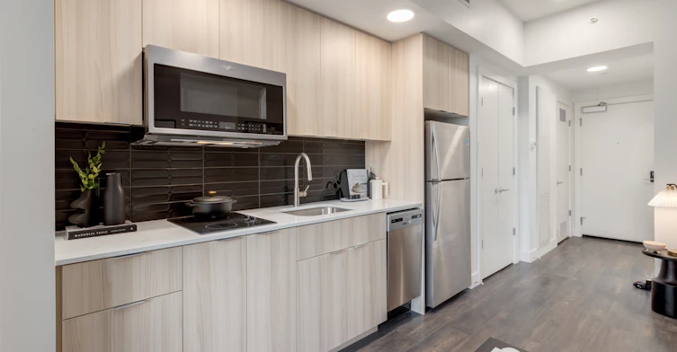 605-1111 4th Street SW, Calgary, AB, T2R 1N2 - 5