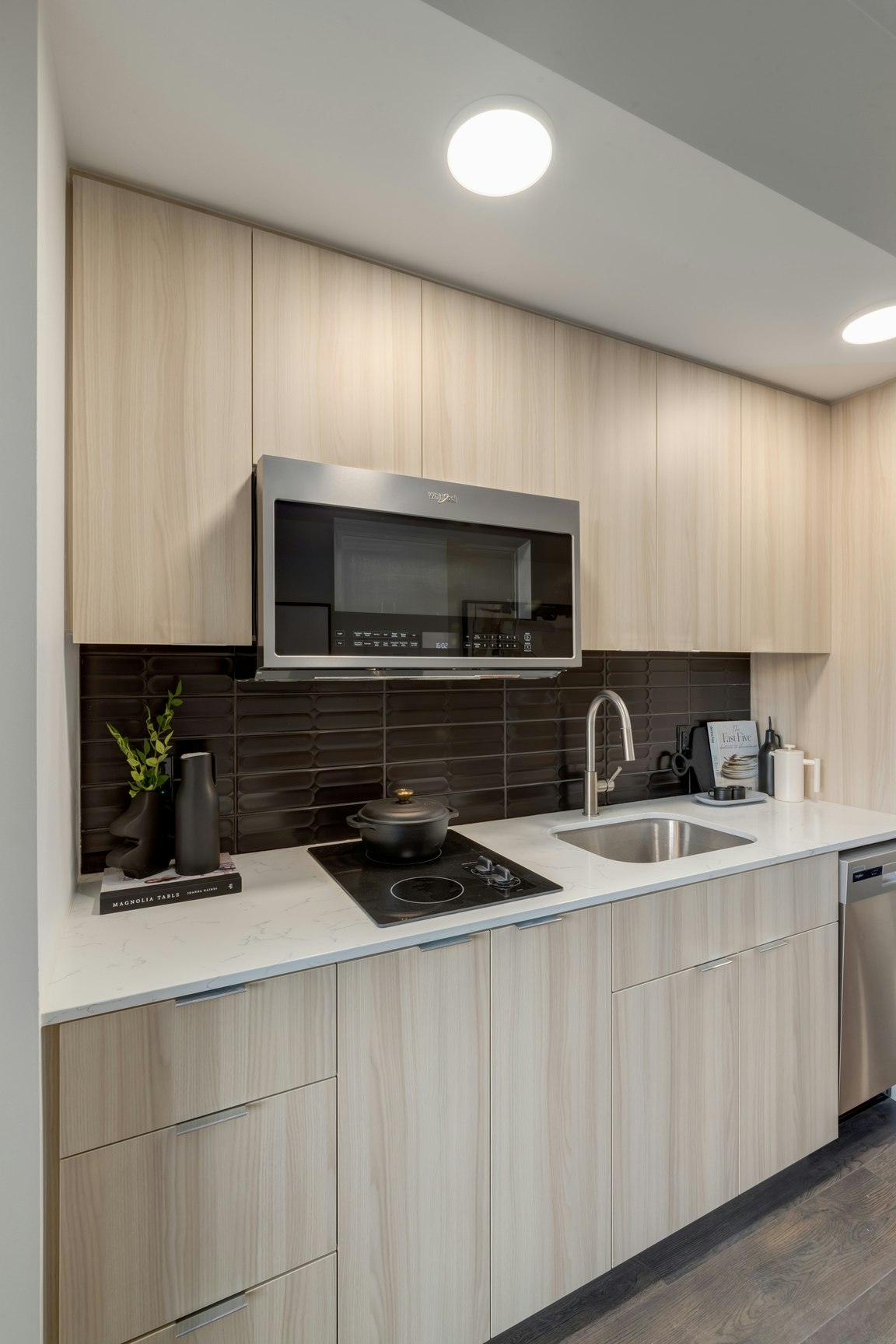 605-1111 4th Street SW, Calgary, AB, T2R 1N2 - 6