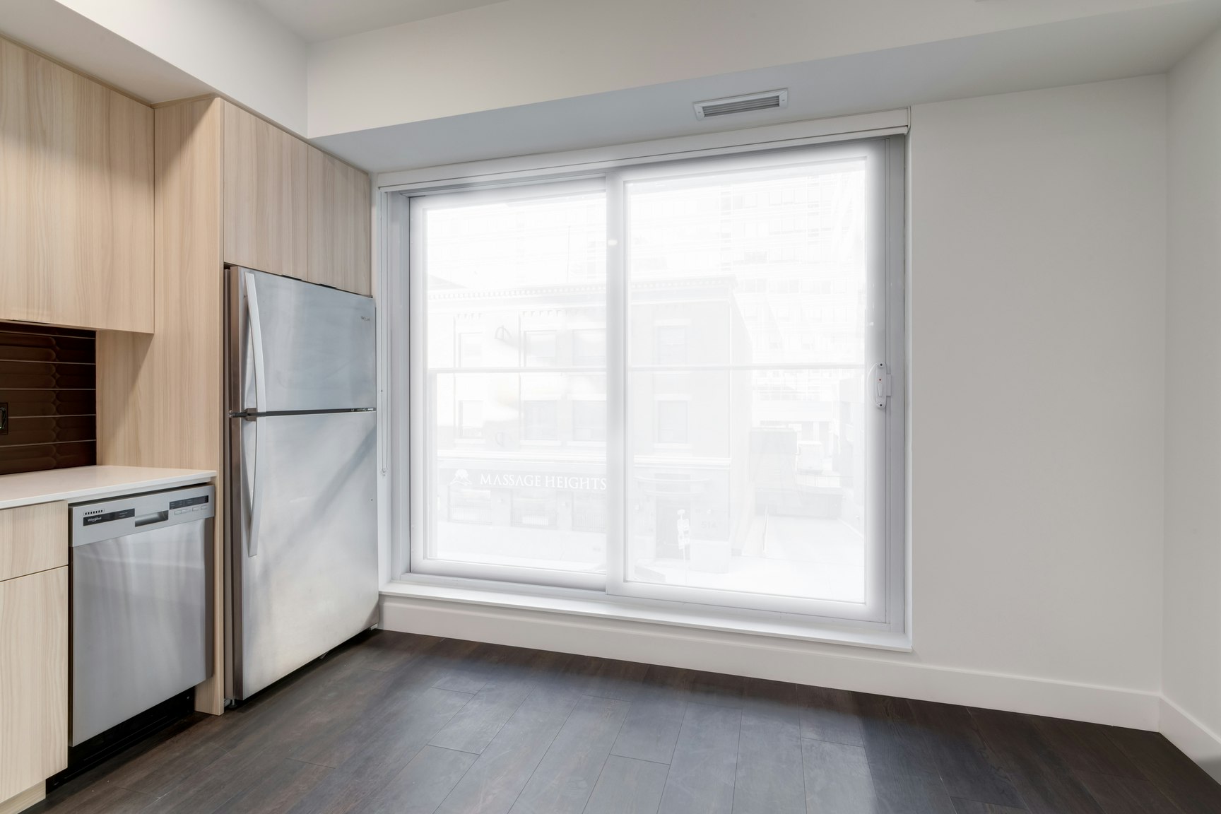 813-1111 4th Street SW, Calgary, AB, T2R 1N2 - 2