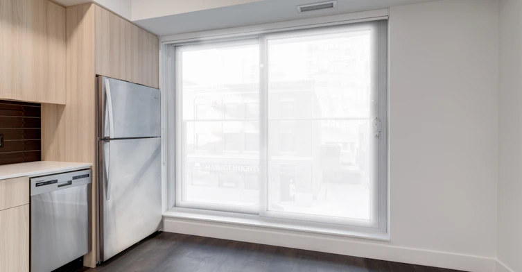 813-1111 4th Street SW, Calgary, AB, T2R 1N2 - 2