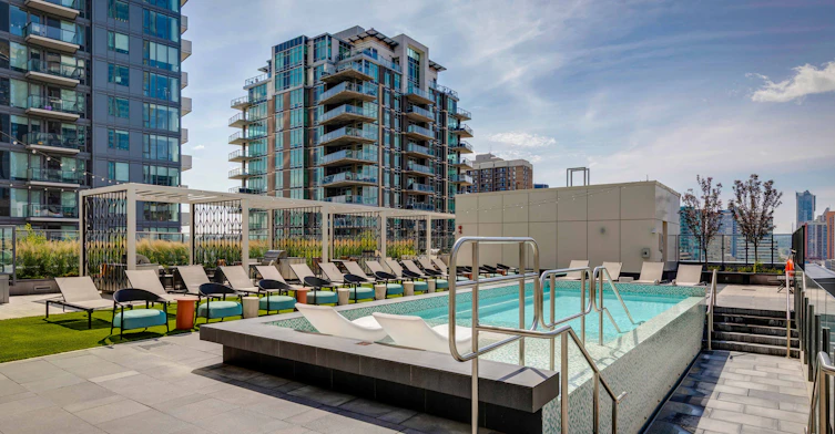 1702-1111 4th Street SW, Calgary, AB, T2R 1N2 - 2