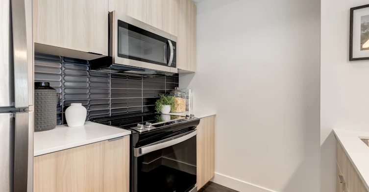 3701-1111 4th Street SW, Calgary, AB, T2R 1N2 - 4