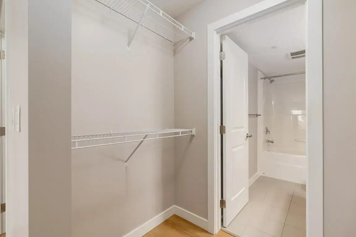 205-16517 55 Street NW, Edmonton, AB, T5Y 3K8 - 13