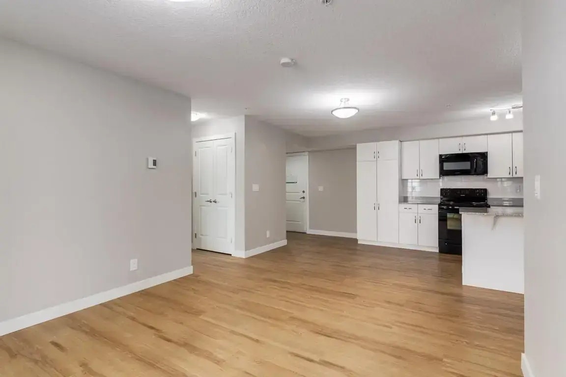 205-16517 55 Street NW, Edmonton, AB, T5Y 3K8 - 8