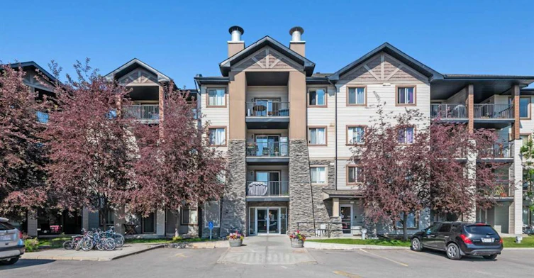 8 Bridlecrest Drive SW, Calgary, AB, T2Y 0H7 - 13