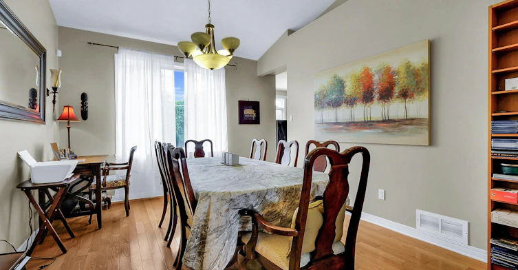 Primary bedroom-9 Oak Grove Street Short Term Rental Available, Ottawa, ON, K2G 6R4 - 19