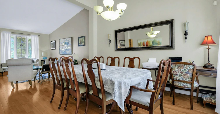 Primary bedroom-9 Oak Grove Street Short Term Rental Available, Ottawa, ON, K2G 6R4 - 26