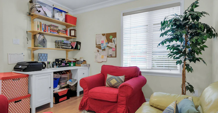 Primary bedroom-9 Oak Grove Street Short Term Rental Available, Ottawa, ON, K2G 6R4 - 11