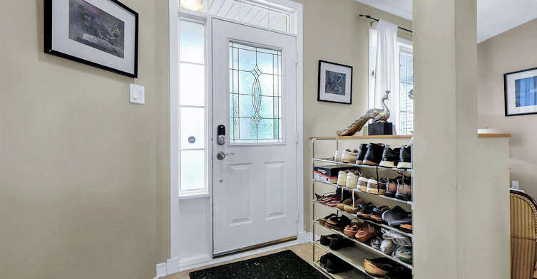 Primary bedroom-9 Oak Grove Street Short Term Rental Available, Ottawa, ON, K2G 6R4 - 8
