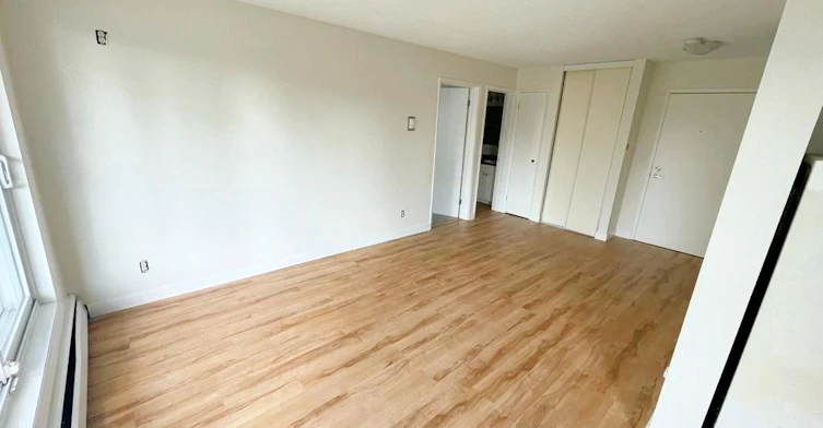 7220 144 Avenue Northwest, Edmonton, AB, T5C 3E4 - 3