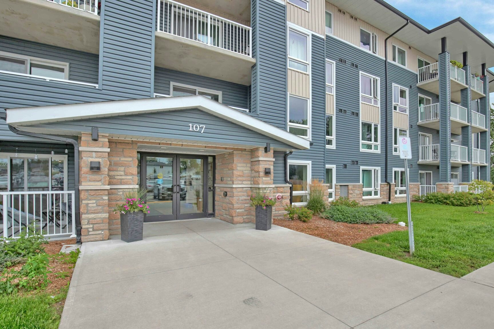 105-102-107 Ridgeway Place, Belleville, ON, K8P 0E7 - 3