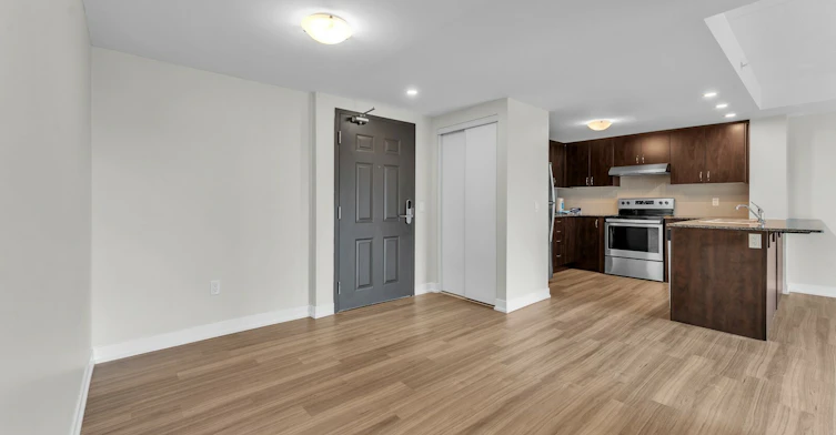 105-108-107 Ridgeway Place, Belleville, ON, K8P 0E7 - 11