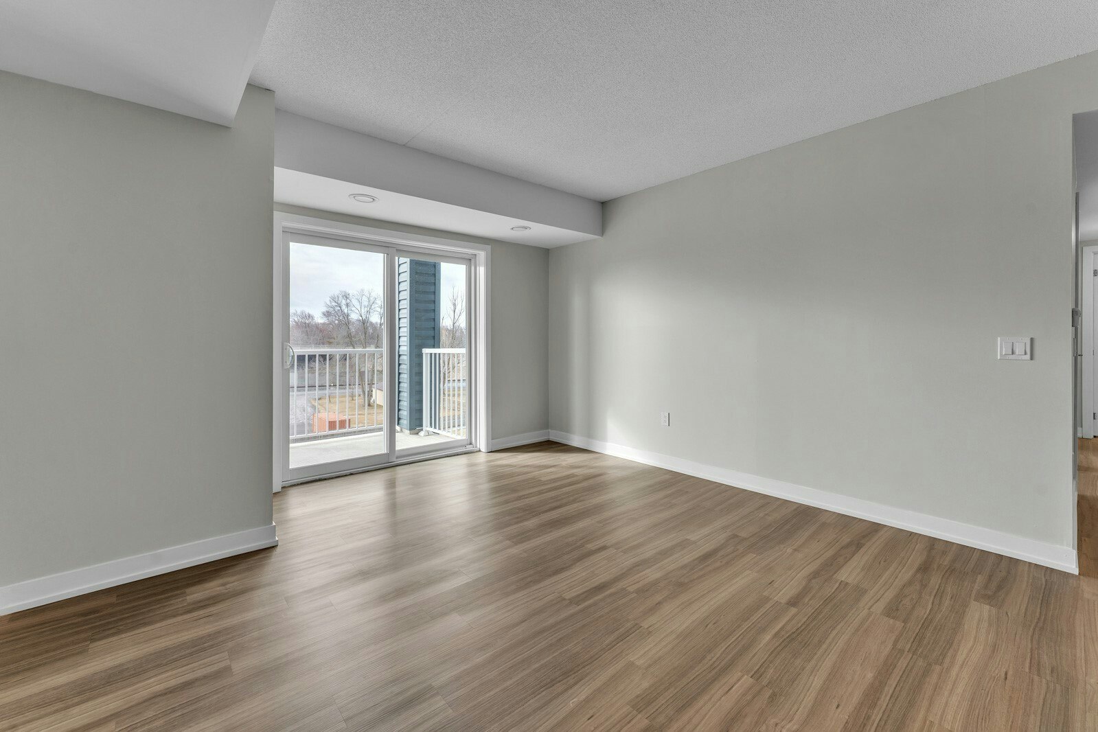 107-112-107 Ridgeway Place, Belleville, ON, K8P 0E7 - 14