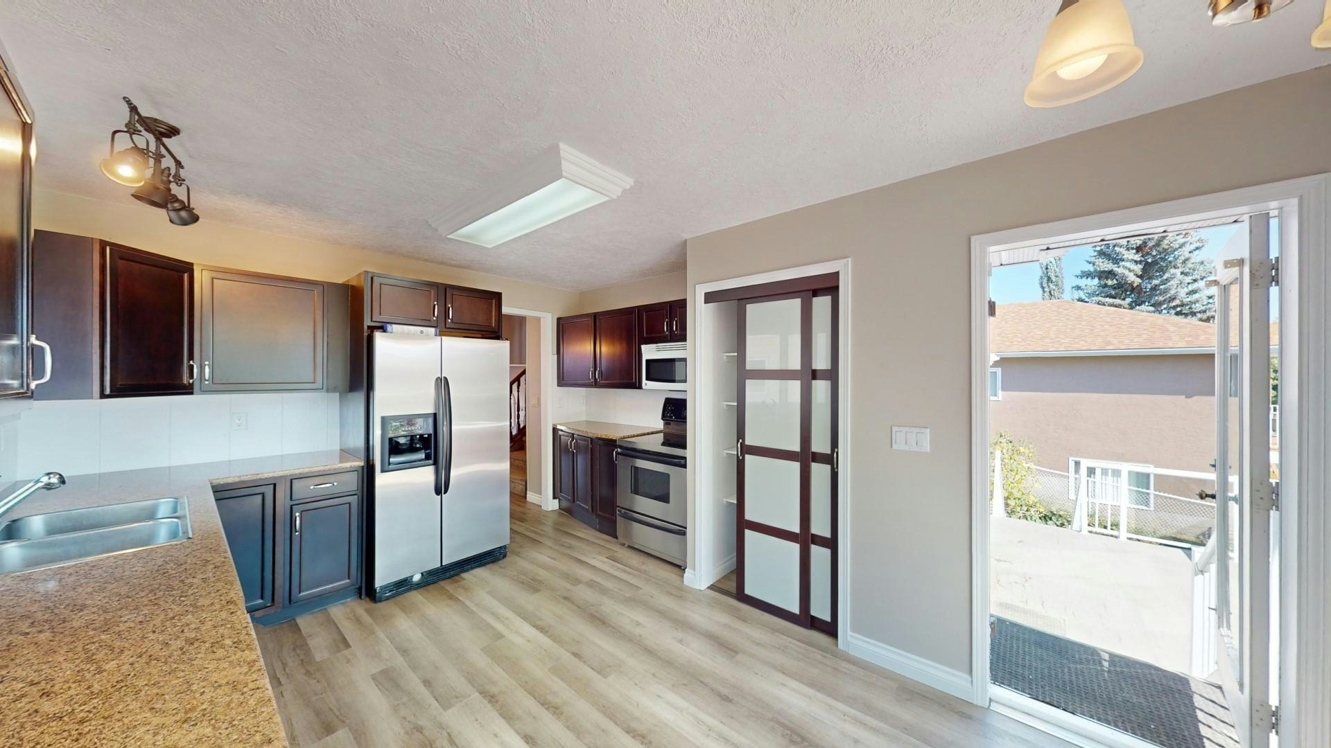 67 Green Meadows Drive, Strathmore, AB, T1P 1L3 - 10