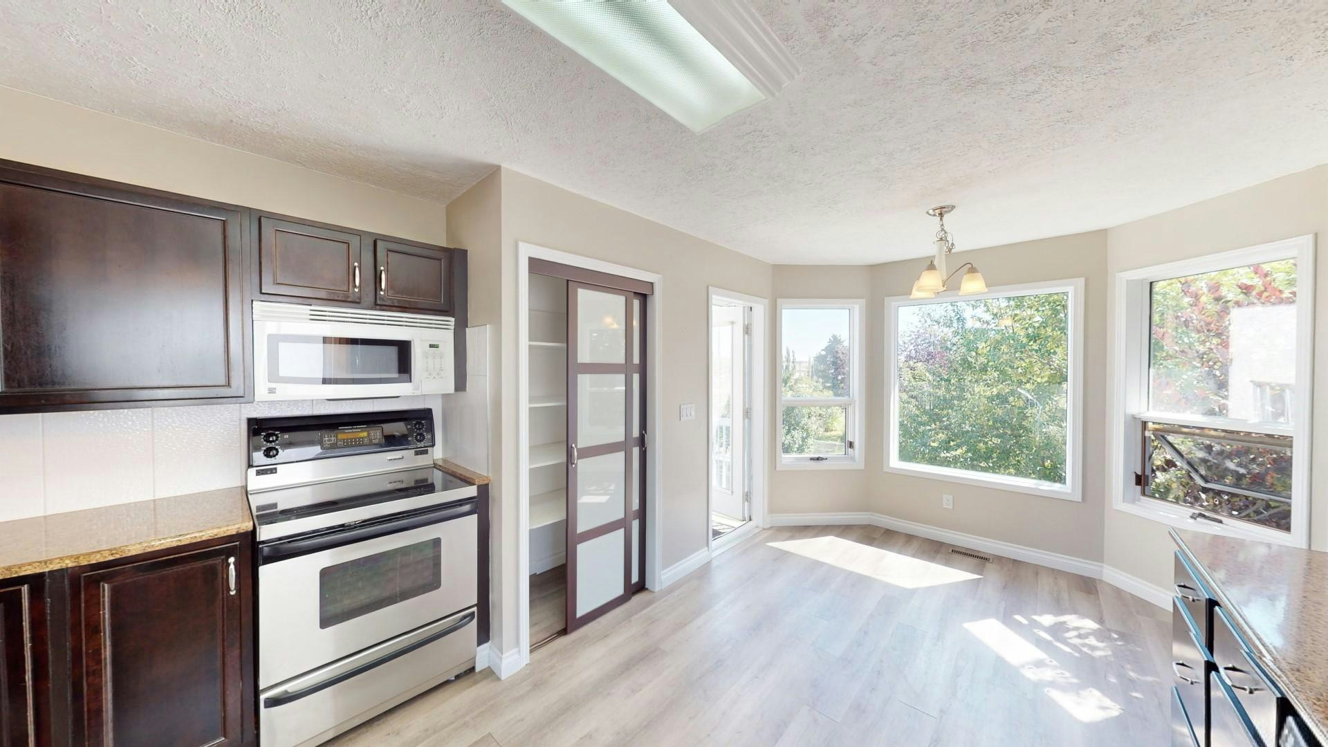 67 Green Meadows Drive, Strathmore, AB, T1P 1L3 - 7
