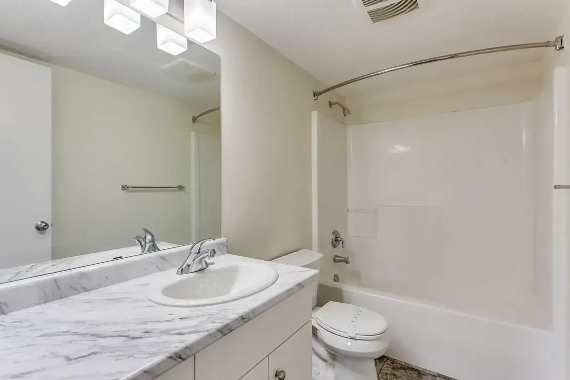 1108-20 Kingsland Close SE, Airdrie, AB, T4A 0T4 - 16