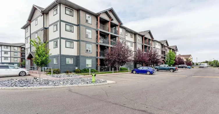 1108-20 Kingsland Close SE, Airdrie, AB, T4A 0T4 - 25