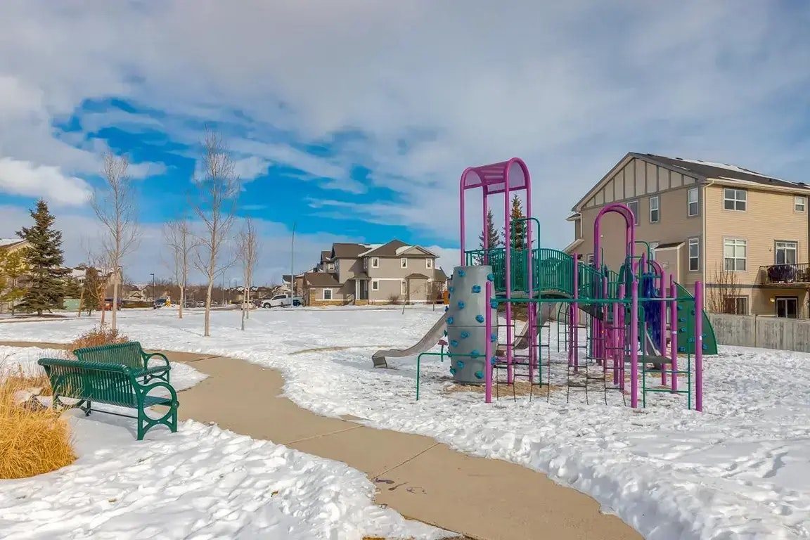 1108-20 Kingsland Close SE, Airdrie, AB, T4A 0T4 - 21