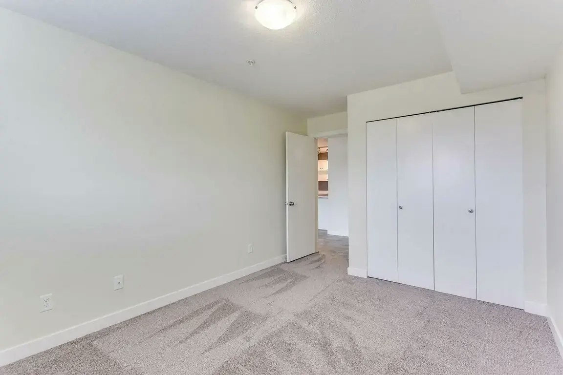 1110-20 Kingsland Close SE, Airdrie, AB, T4A 0T4 - 14