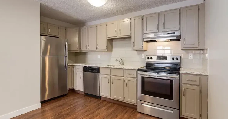 0102-9600 Southland Circle SW, Calgary, AB, T2V 5A1 - 65