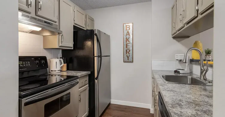 0102-9600 Southland Circle SW, Calgary, AB, T2V 5A1 - 43