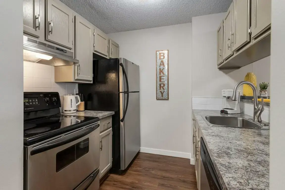 2303-9600 Southland Circle SW, Calgary, AB, T2V 5A1 - 16