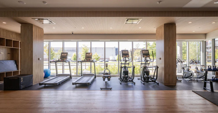 2255 Daniel Johnson Boulevard, Laval, QC, H7T 0S1 - 10