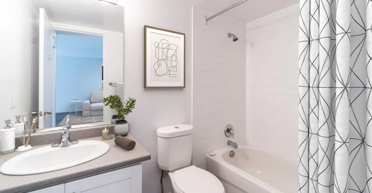 1140 Hillside Avenue, Victoria, BC, V8T 2A9 - 8