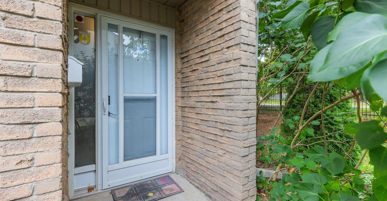 Sandringham Crescent, London, ON, N6C 5A9 - 2