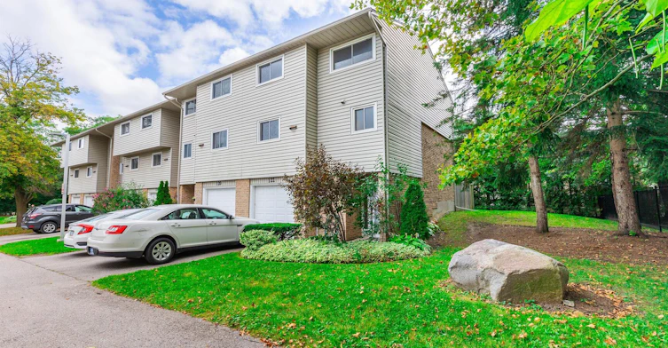 Sandringham Crescent, London, ON, N6C 5A9