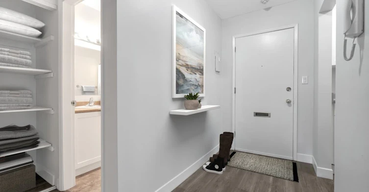 520 Tenth Street, New Westminster, BC, V3M 3Z6 - 4