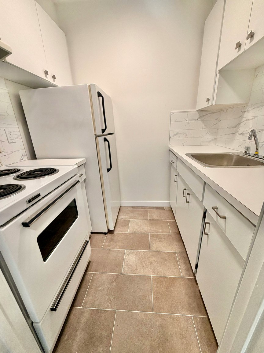 308-2233 West 3rd Avenue, Vancouver, BC, V6K 1H8 - 7