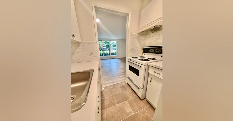308-2233 West 3rd Avenue, Vancouver, BC, V6K 1H8 - 9