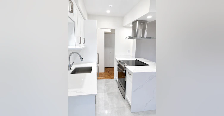 301-1750 Vine Street, Vancouver, BC, V6K 1H8 - 4