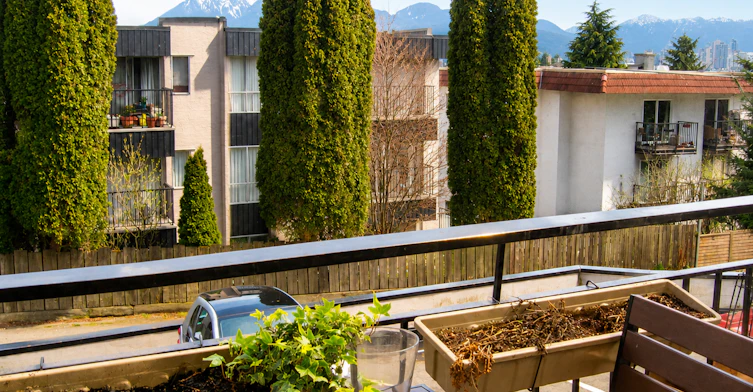 102-1750 Vine Street, Vancouver, BC, V6K 1H8