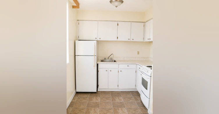102-1750 Vine Street, Vancouver, BC, V6K 1H8 - 5