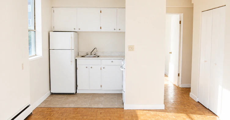 102-1750 Vine Street, Vancouver, BC, V6K 1H8 - 4