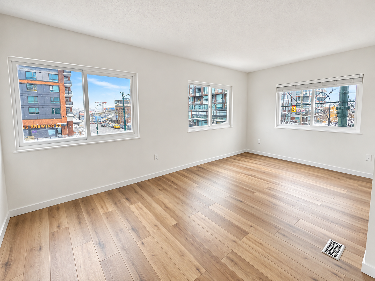 1-2233 West 3rd Avenue, Vancouver, BC, V6K 1H8 - 4