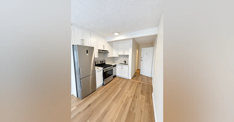 1-2233 West 3rd Avenue, Vancouver, BC, V6K 1H8