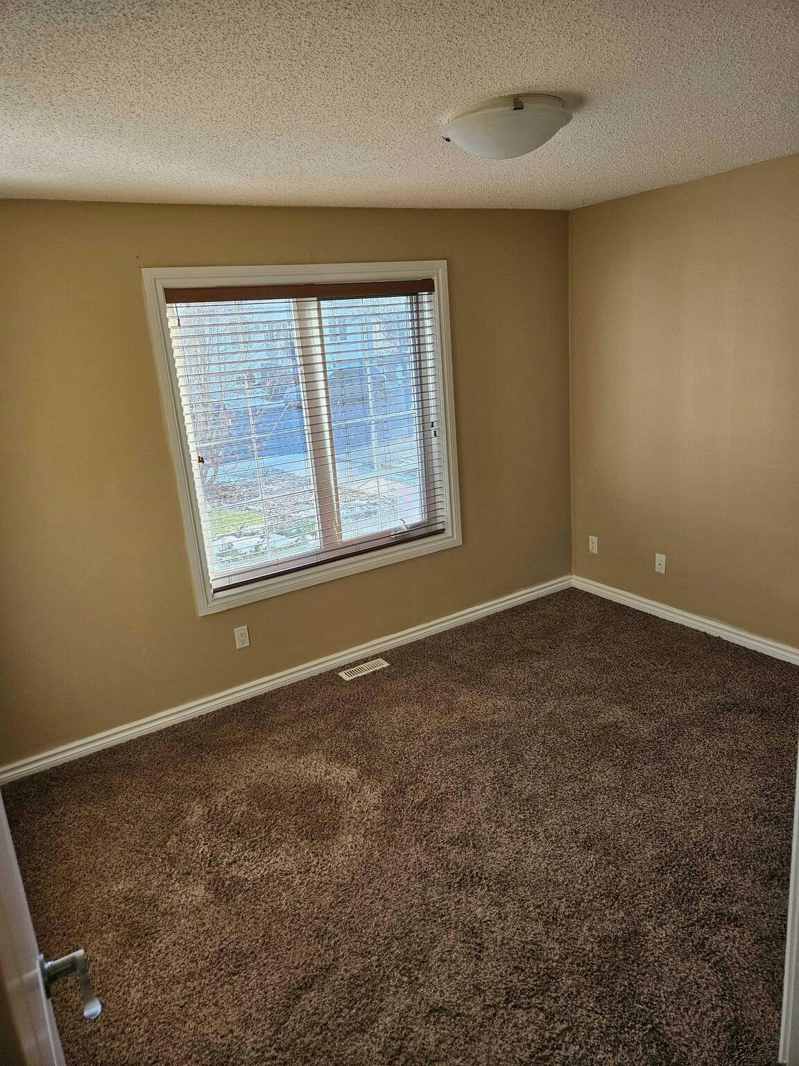 2160 Mcintyre Street, Regina, SK, S4P 2R7 - 8