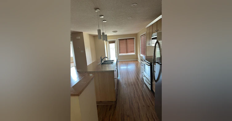 2160 Mcintyre Street, Regina, SK, S4P 2R7 - 2