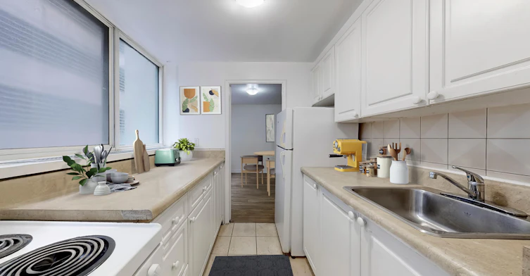 FEED-222 Elm Street, Toronto, ON, M5T 1K4 - 4