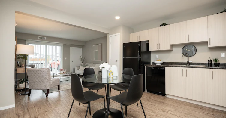 3640 Ferrier Street, Winnipeg, MB, R2V 5L3 - 5