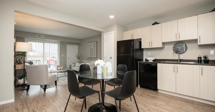 3640 Ferrier Street, Winnipeg, MB, R2V 5L3 - 5