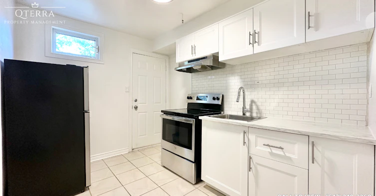 A-458 Kingston Road, Toronto, ON, M4L 1V3 - 4