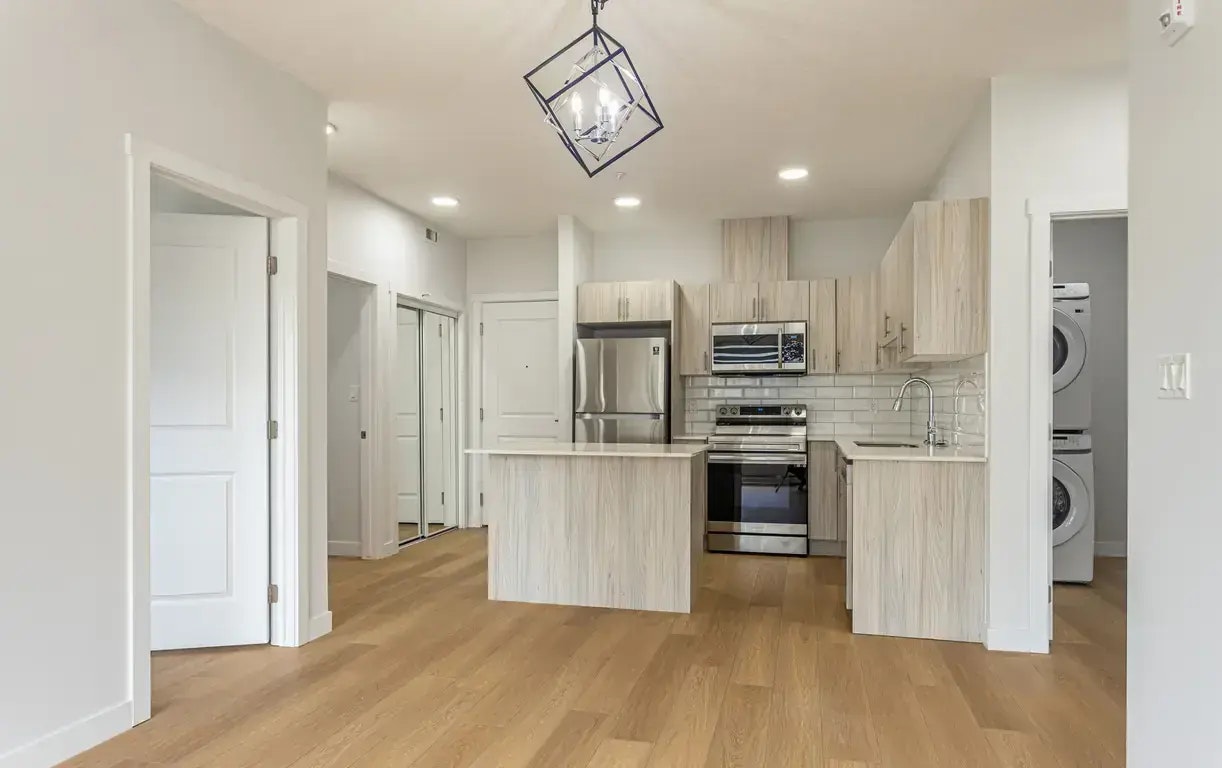 123-9660 229 Street NW, Edmonton, AB, T5T 5X7 - 7
