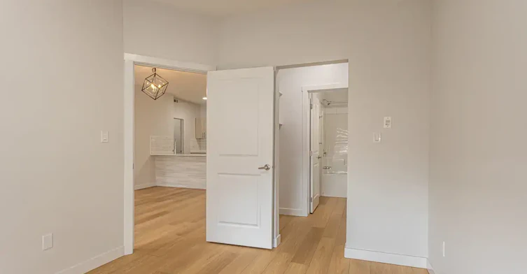 137-9660 229 Street NW, Edmonton, AB, T5T 5X7 - 11