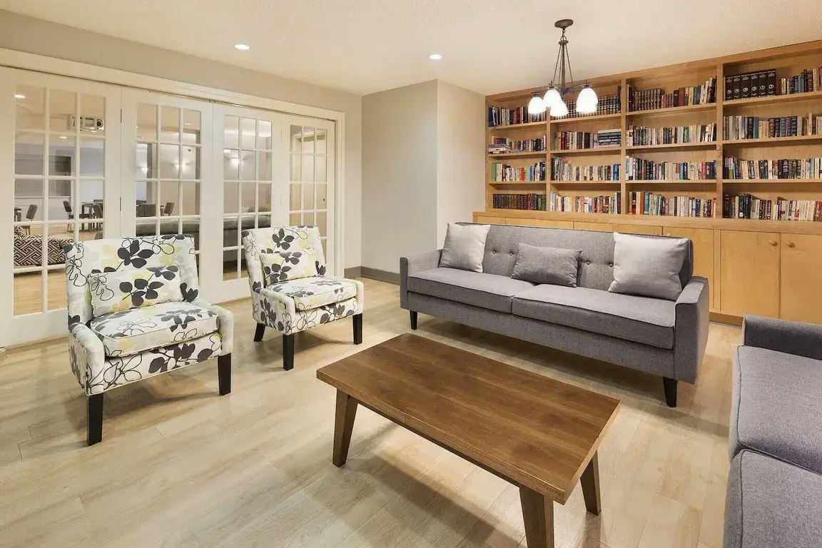 0603-700-620 67th Avenue SW, Calgary, AB, T2V 0M2 - 4