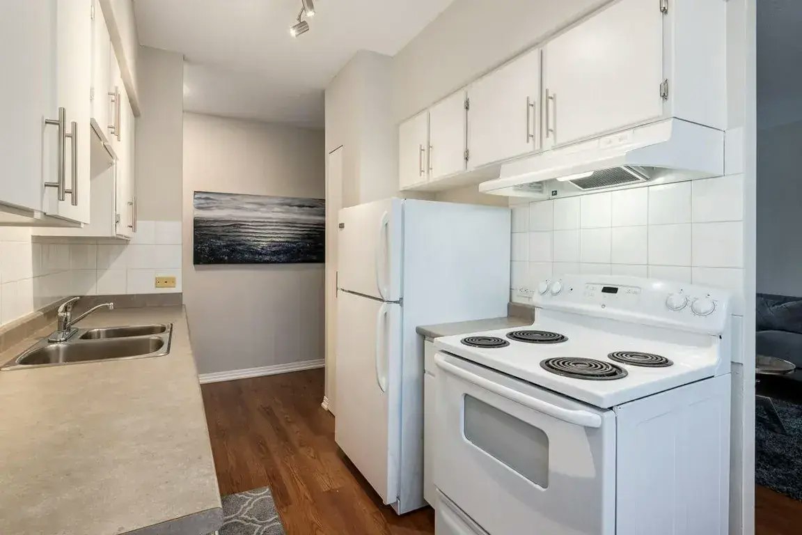 0603-700-620 67th Avenue SW, Calgary, AB, T2V 0M2 - 2