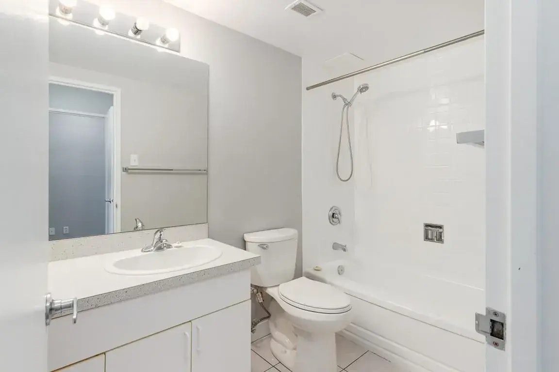 0503-A-2105 90 Avenue SW, Calgary, AB, T2V 0X5 - 14